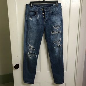 AE Tomgirl Size 4 Jeans